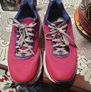 Hoka One One Bondi 6